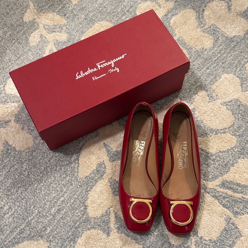 Salvatore Ferragamo - Taissa Pump Size 6